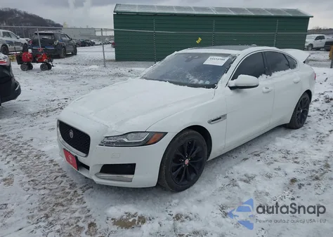2020 Jaguar Xf 25T Premium Awd Automatic z USA, uszkodzony, nr VIN SAJBJ4FX2LCY83380
